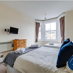 45 The Square Apartment Scarborough